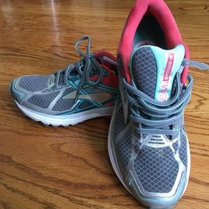 Brooks Ravenna 7 Running Shoes Women Size 8 1/2
